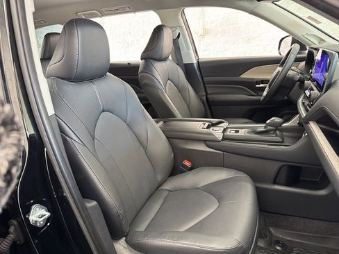 Certified 2024 Toyota Grand Highlander Limited image 50