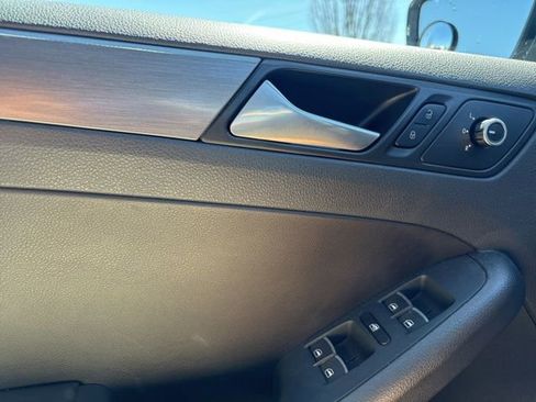 Used 2014 Volkswagen Jetta SEL image 17