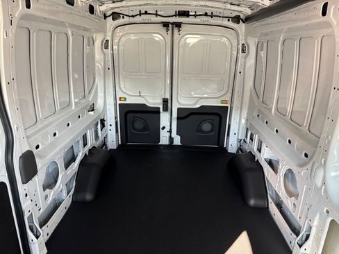New 2026 Ford Transit 250 148 Medium Roof image 19