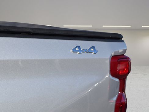 Used 2019 Chevrolet Silverado 1500 LT w/ All-Star Edition image 9