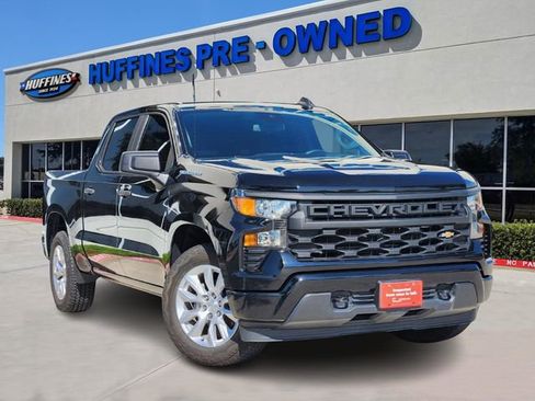 Used 2022 Chevrolet Silverado 1500 Custom image 1