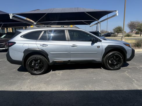 Used 2025 Subaru Outback Wilderness w/ Wilderness Package image 8