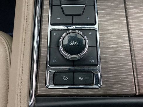 Used 2023 Ford Expedition Limited AWD/4WD image 20