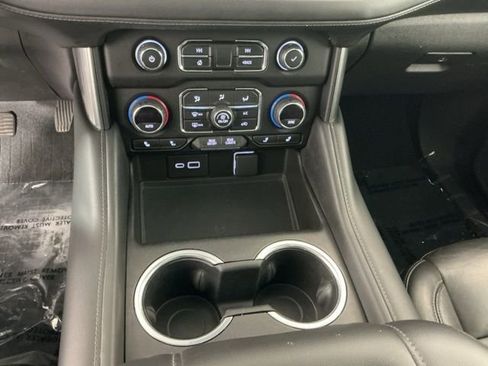 Used 2021 Chevrolet Tahoe Z71 w/ Z71 Signature Package image 19