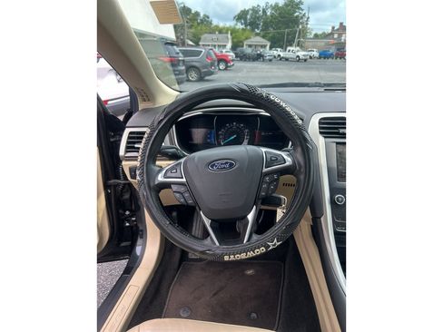 Used 2014 Ford Fusion SE w/ Equipment Group 202A FWD image 13