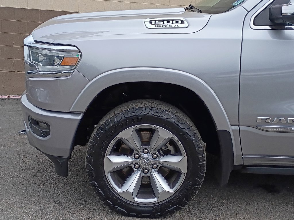 Used 2022 RAM 1500 Limited w/ Body-Colour Bumper Group AWD/4WD image 9
