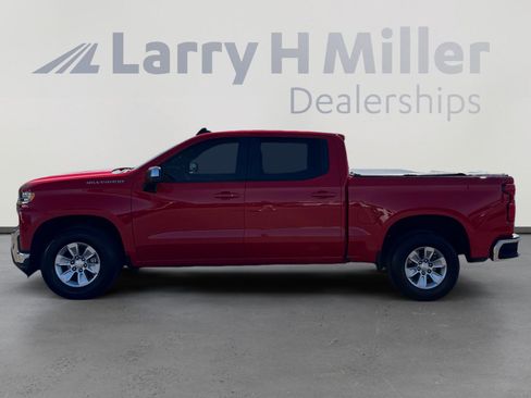 Used 2021 Chevrolet Silverado 1500 LT image 2