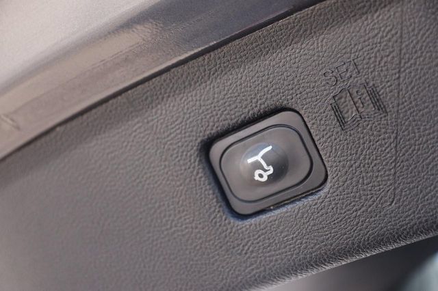 Used 2024 Ford Edge SEL w/ Convenience Package AWD/4WD image 8