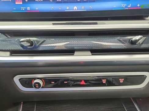 Used 2026 BMW X7 xDrive40i image 59
