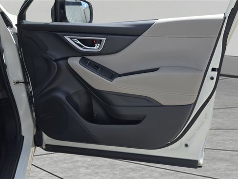 Used 2023 Subaru Forester Premium image 15