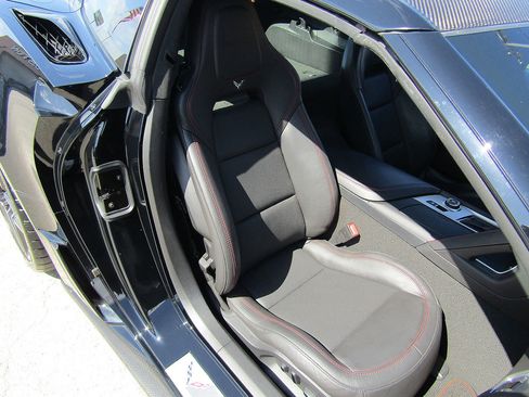 Used 2019 Chevrolet Corvette ZR1 RWD image 12