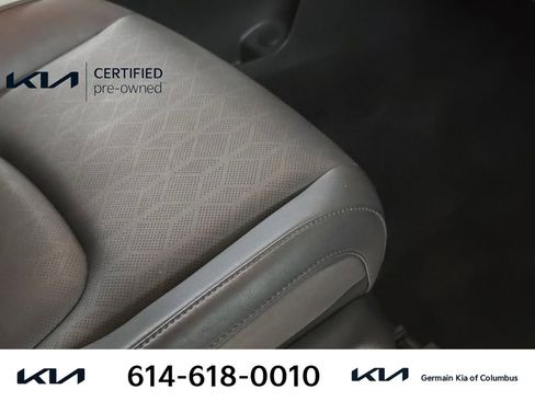 Used 2024 Kia Carnival EX FWD image 27