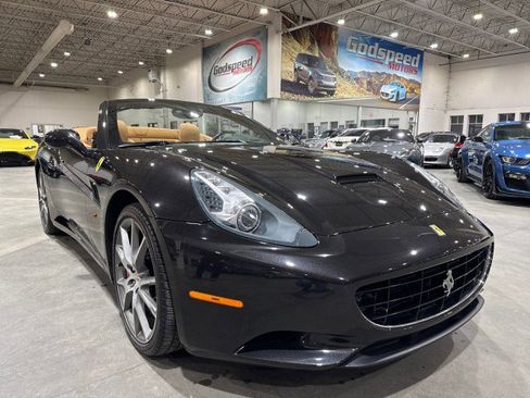 Used 2010 Ferrari California image 1