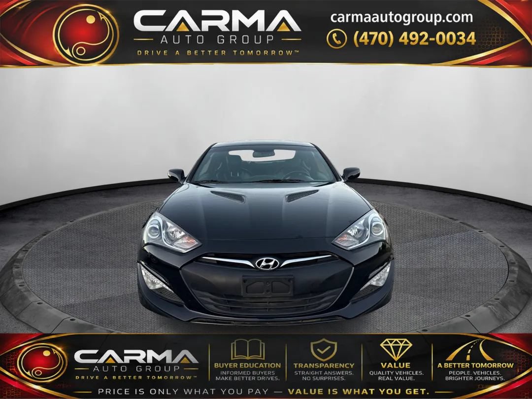 Used 2014 Hyundai Genesis 2.0T RWD image 2