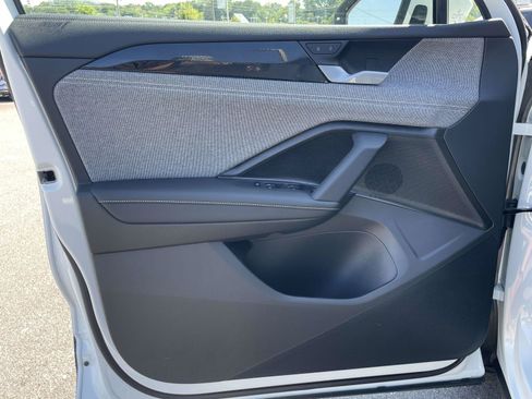 New 2026 Volkswagen Tiguan S FWD image 14