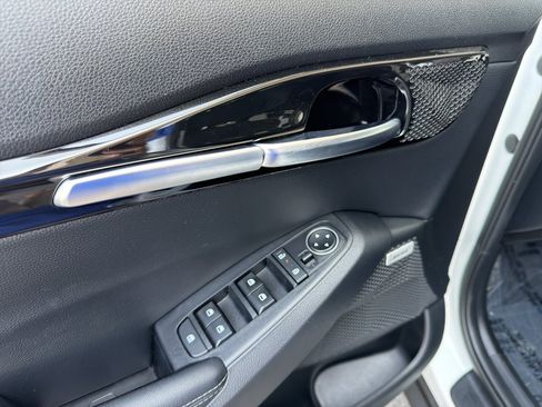 Used 2024 Kia Seltos SX AWD/4WD image 17