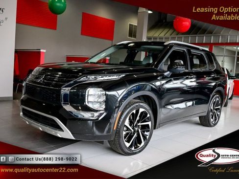 Used 2024 Mitsubishi Outlander SEL Black Edition image 1