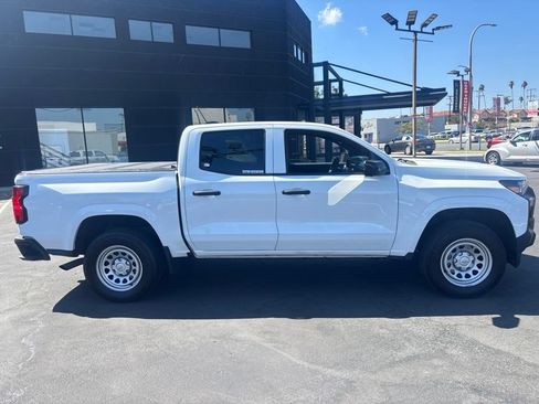 Used 2024 Chevrolet Colorado W/T w/ Technology Package RWD image 3
