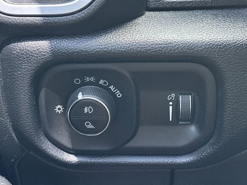 Used 2022 RAM 1500 Big Horn RWD image 23