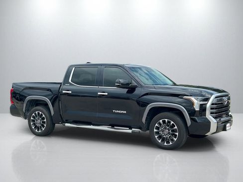 Used 2023 Toyota Tundra Limited w/ Power Package AWD/4WD image 4