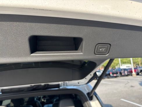 Used 2024 Chevrolet Traverse RS w/ LPO, Floor Liner Package FWD image 15