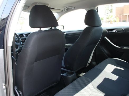 Used 2012 Volkswagen Jetta S FWD image 12