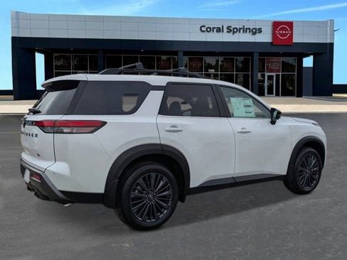 New 2026 Nissan Pathfinder SL w/ SL Premium Package FWD image 5