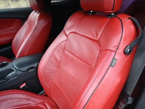 Used 2015 Ford Mustang Coupe image 22