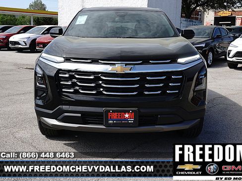 New 2026 Chevrolet Equinox LT FWD image 2