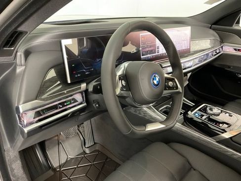 Used 2024 BMW i7 eDrive50 RWD image 22