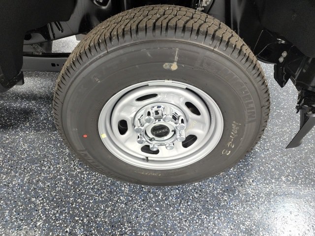 New 2025 Ford F250 XL AWD/4WD image 19