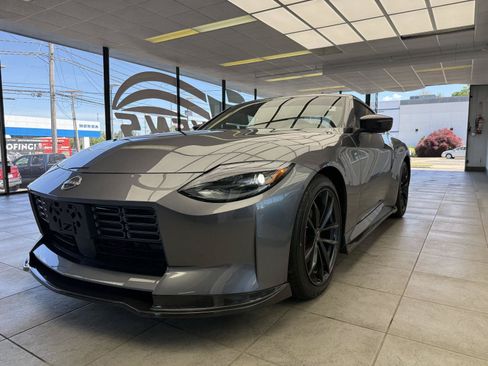 Used 2023 Nissan Z w/ Floor Mat Package (L93) RWD image 3