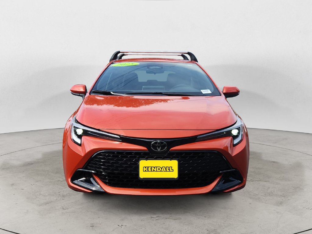 Used 2025 Toyota Corolla SE FWD image 2