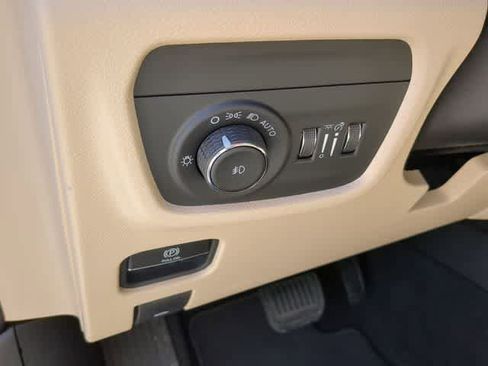 New 2026 Jeep Grand Cherokee Limited AWD/4WD image 18