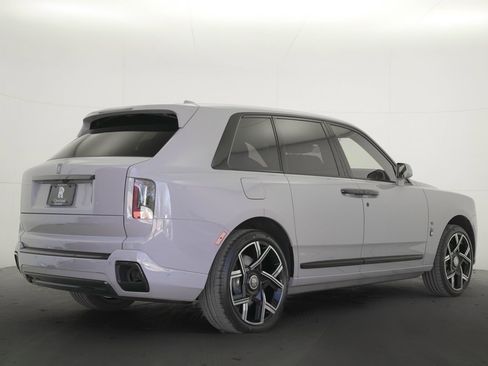 New 2026 Rolls-Royce Cullinan Black Badge image 2