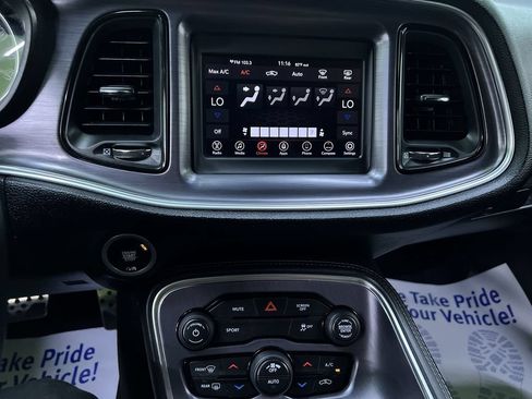 Used 2018 Dodge Challenger SXT RWD image 22