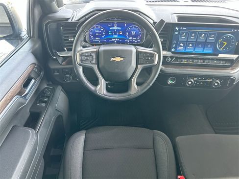 Used 2023 Chevrolet Silverado 1500 LT image 37
