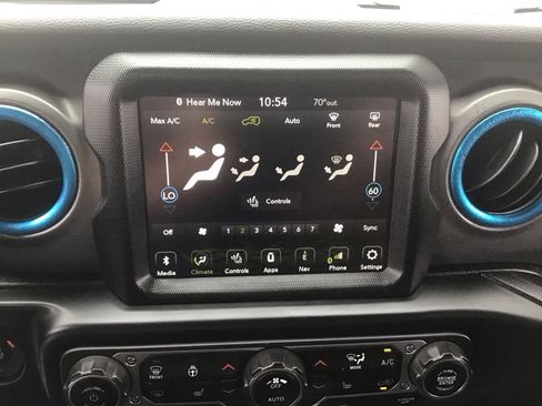 Used 2022 Jeep Wrangler Unlimited Rubicon 4xe w/ Cold Weather Group AWD/4WD image 23
