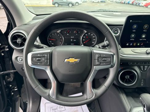 Certified 2025 Chevrolet Blazer LT w/ Convenience Package FWD image 14