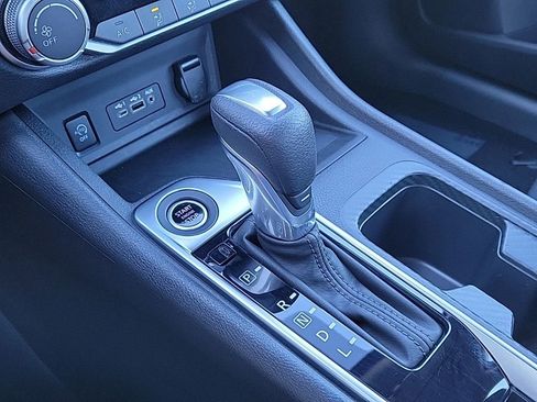 Used 2025 Nissan Sentra SV image 26