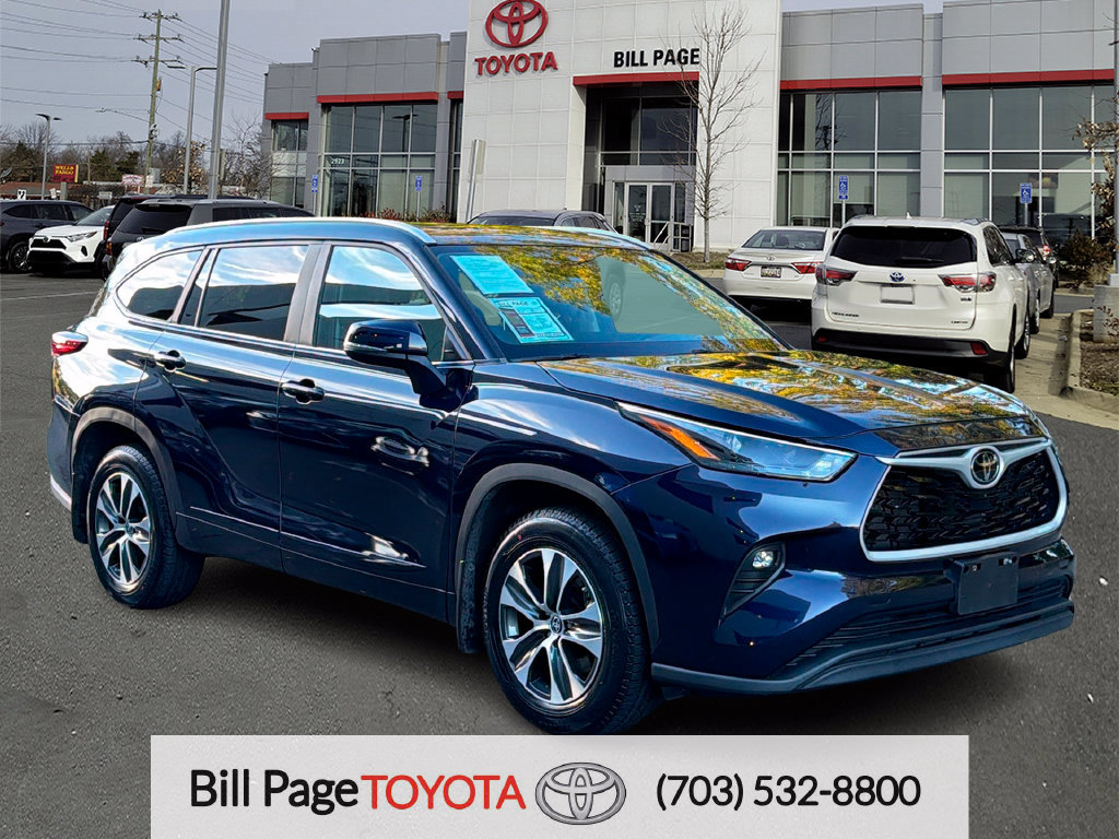 Used 2023 Toyota Highlander XLE AWD/4WD image 1