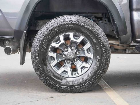 Used 2023 Toyota Tacoma TRD Off-Road AWD/4WD image 8