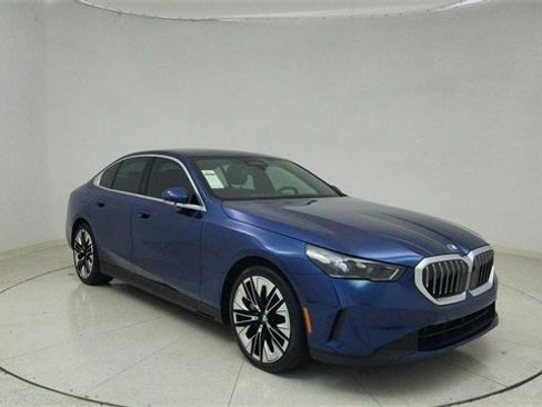 Used 2025 BMW 540i xDrive image 63