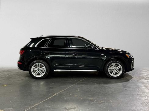 Used 2024 Audi Q5 e Premium w/ Convenience Package AWD/4WD image 2