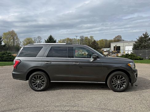 Used 2021 Ford Expedition Limited AWD/4WD image 10