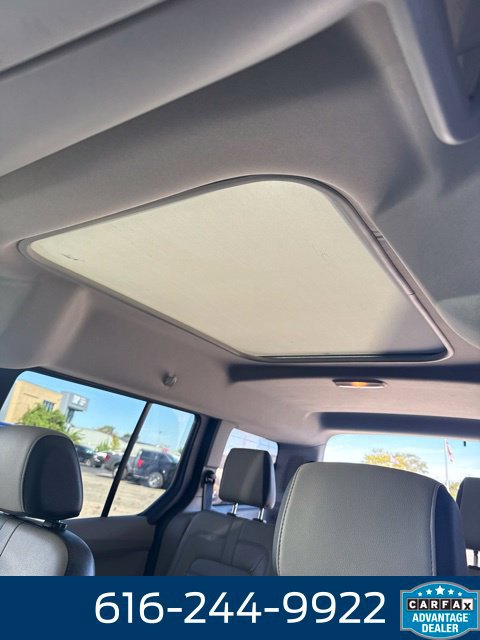 Used 2019 Ford Transit Connect Titanium w/ Titanium Premium Package FWD image 12