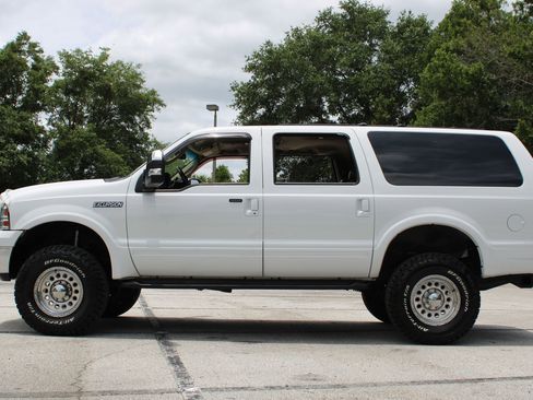 Used 2005 Ford Excursion Eddie Bauer AWD/4WD image 19