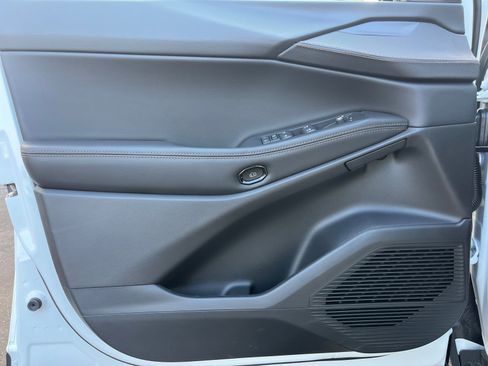 New 2026 Jeep Cherokee Limited image 14