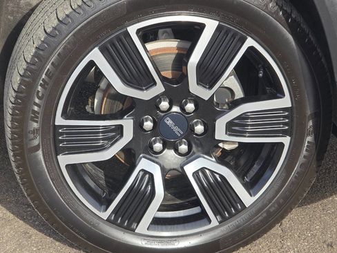 Used 2019 GMC Acadia SLT w/ Black Edition image 10