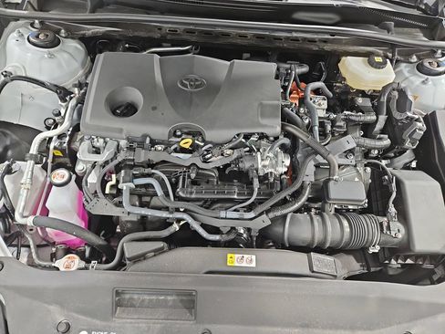 Used 2025 Toyota Camry Hybrid FWD image 20